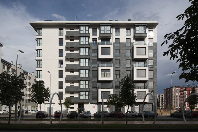 43 Habitações no Sector La Lastra / Virginiaarq - Apartamentos