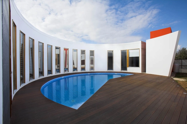 Loukas Residence / Vardastudio Architects & Designers - Houses, Courtyard, Facade