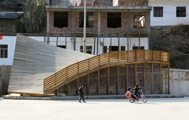 Biblioteca e Centro Comunitário Pinch / Olivier Ottevaere + John Lin - Centro Comunitário
