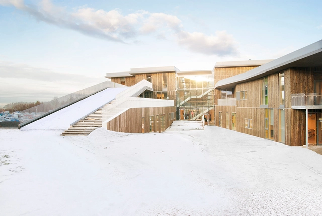 Mosfellsbær Preperatory High School / A2F arkitektar - High School