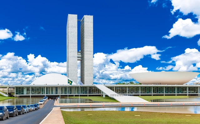 Architecture Classics: National Congress / Oscar Niemeyer - Government 