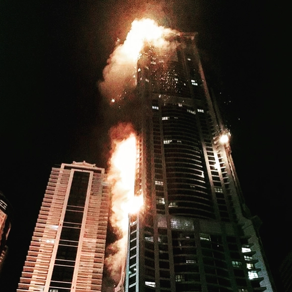 Torch Tower de Dubai sofre segundo incêndio em dois anos - Imagem de Destaque