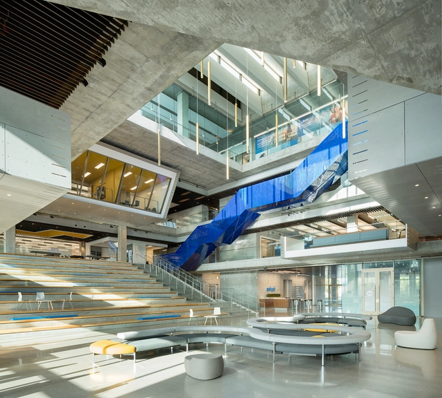 Edificio Intuit Marine Way / WRNS Studio + Clive Wilkinson Architects - Edificios Institucionales