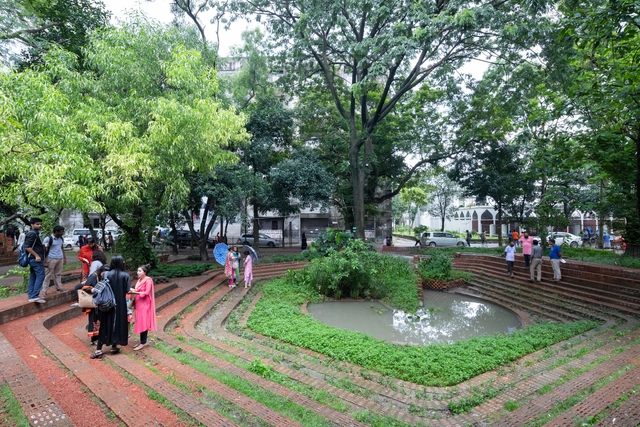 达卡大学景观休闲广场 / STHANIK Consultants - 建筑图, 混合用途建筑, 花园