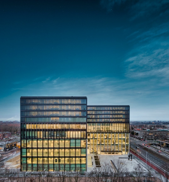 Tribunal de Amsterdã / KAAN Architecten - Fotografia de Exterior, Interiores De Escritórios