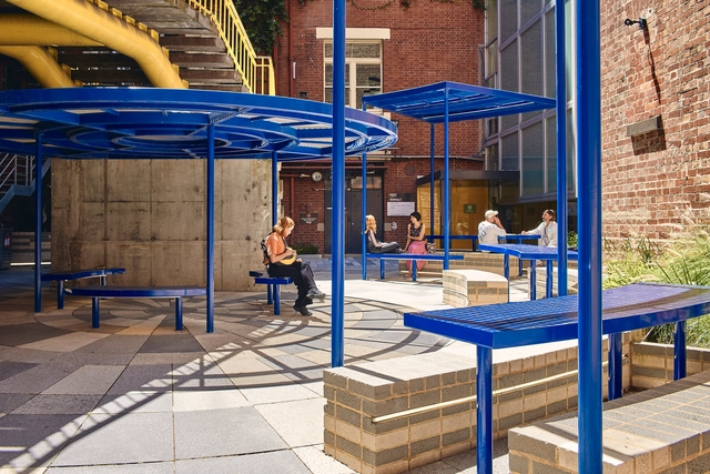Intervención en Rodda Lane / Sibling Architecture - Fotografía interior, Universidad, Fachada