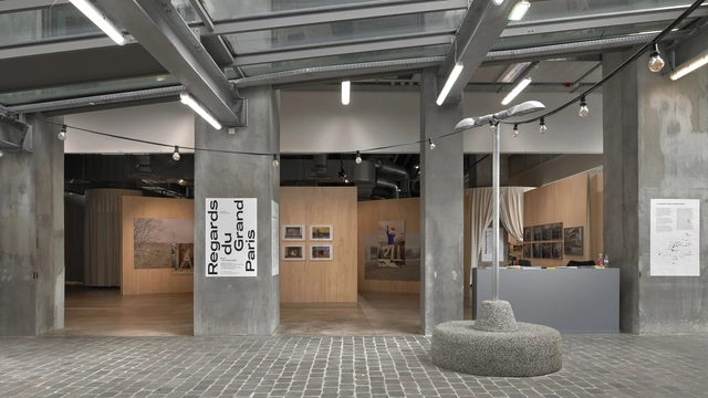 ‘致敬大巴黎都会区’展览  / Roll - 室内图, 临时装置, 柱, 梁
