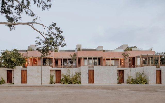Viviendas Entorno Tulum / Jaque Studio - Fotografía exterior, Vivienda Colectiva, Puerta, Fachada