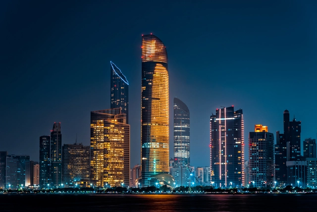 Guía de arquitectura de Abu Dhabi: 50 años creando una ciudad - Imagen Principal