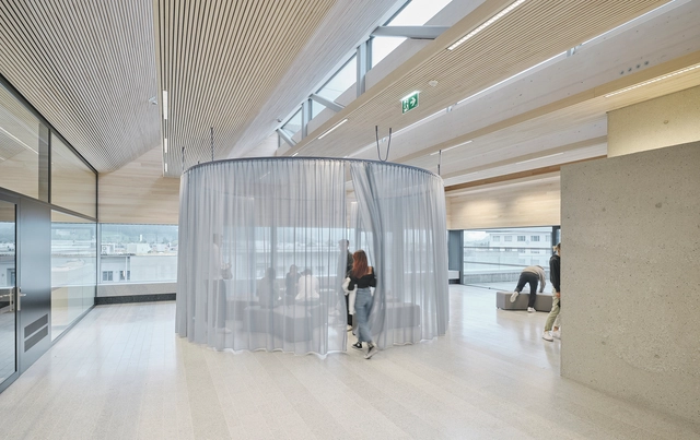 HTL Bau und 设计公司 / ao-architekten - 室内图, 中小学校, 表皮, 椅子