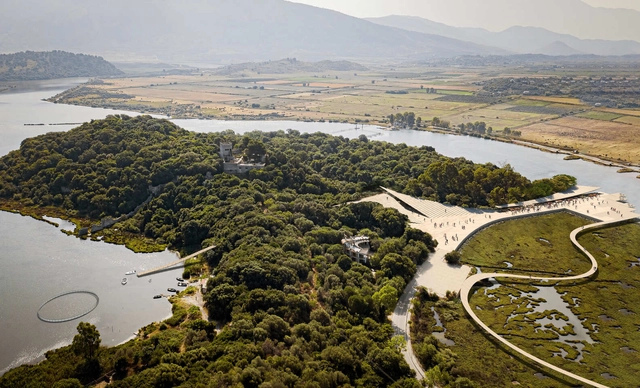 Kengo Kuma & Associates diseña el nuevo centro de visitantes de Butrint, un sitio de la UNESCO en Albania - Imagen Principal