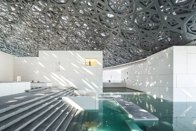 Water in Interior Design: 18 Projects that Include Water Fixtures in their Spaces  - Featured Image