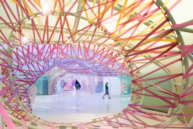 Revolución cromática: 10 prácticas de arquitectura que desafían el uso del color  - Imagen Principal
