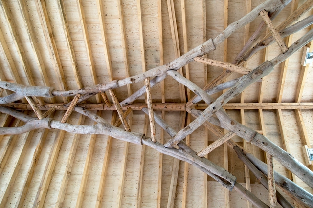 Explorando el potencial arquitectónico de la madera en su forma natural - Imagen Principal