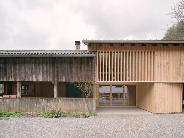 The Hinterhaus Restoration / Simon Moosbrugger Architekt - Fotografía exterior, Residencial, Patio interior, Fachada