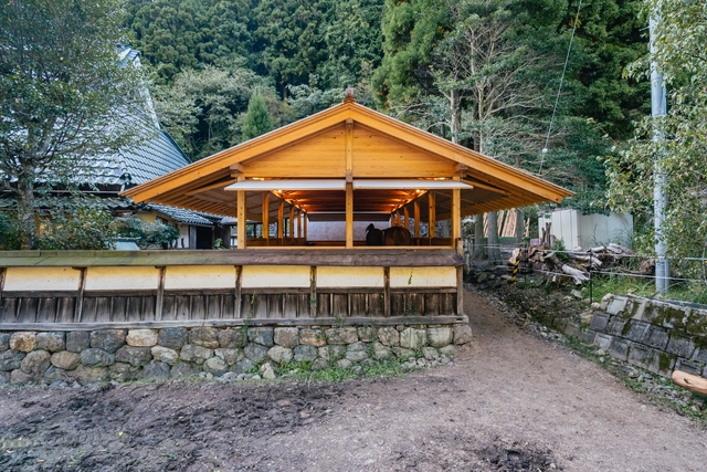 Estábulo Umagoya / 2M26 - Fotografia de Exterior, Abrigo Animal, Cerca, Viga, Floresta