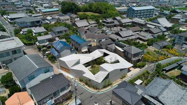 Casa em Muko / Tomohiro Hata Architect and Associates - Fotografia de Exterior, Casas, Fachada, Urbano
