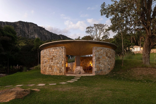 圣若瑟山脚下的教堂 / MACh Arquitetos - 可持续发展
