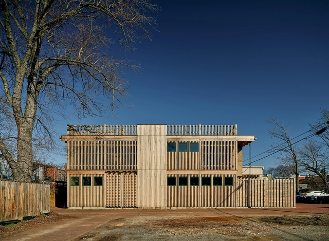 Casa marrón / BLDUS - Casas