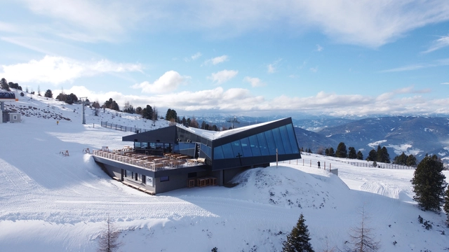 鹰山顶餐厅 / Viereck Architects - 餐厅