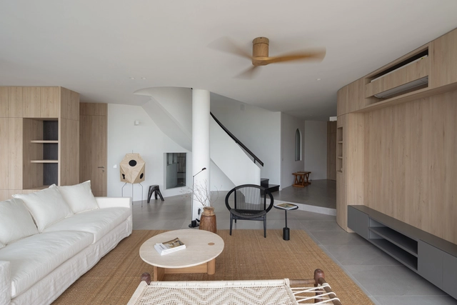 dP Apartment House / Tristan & Ju - Interior Photography, Houses, Lighting, Chair