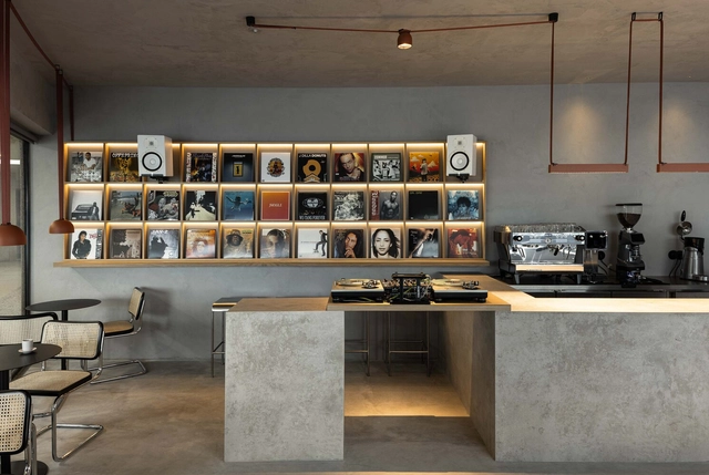 KI.art.music.coffee. / MAT Arquitetura e Interiores - Fotografia de Interiores, Cafeterias, Cozinha, Bancada